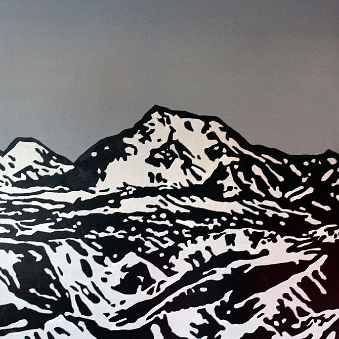 SMU-2-H-0000003-Snowy-Mountains-Grey-Black-SQ-Product-Image-FULL